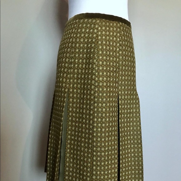 Vintage Tristan & Iseut pleated olive wool skirt - Picture 7 of 8